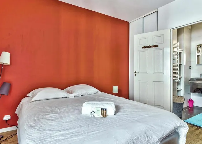 Charming Quiet T2 In The Place De La Bastille - Welkeys